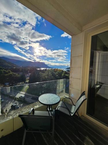 Kadmo Sea View Apartment - image 4