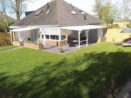 Holiday Home Buurtweg213 mit Schwimmbad by Interhome in Tholen