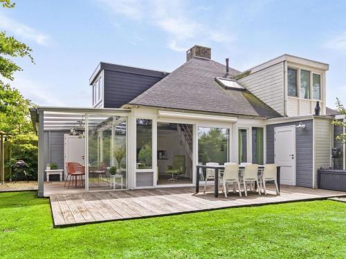 Holiday Home Schone Familien-Ferienwohnung in Zeeland by Interhome in Stavenisse