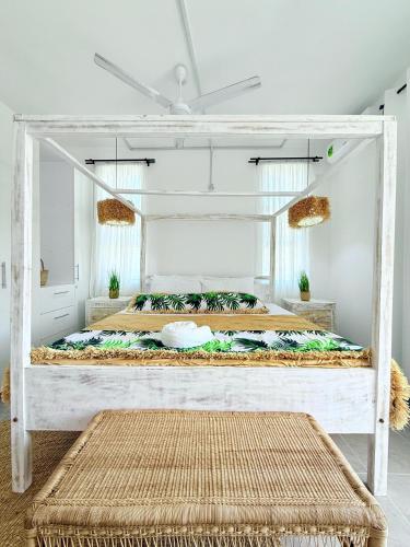 Malindi Modern 2BR Near the Beach With a Private Pool in Malindi