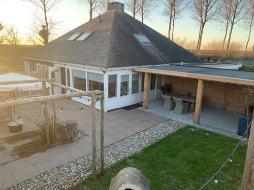 Holiday Home Cottage mit Wallbox by Interhome in Tholen
