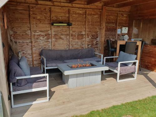 Holiday Home Luxus-Ferienhaus mit Sauna und Kamin by Interhome in Stavenisse