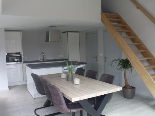 Holiday Home Luxus-Ferienhaus mit Sauna und Kamin by Interhome in Stavenisse