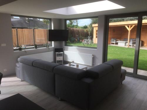 Holiday Home Luxus-Ferienhaus mit Sauna und Kamin by Interhome in Stavenisse