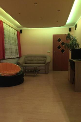 Holiday Home Komfortables Ferienhaus Ewa in Meszna Opacka by Interhome in Rzuchowa