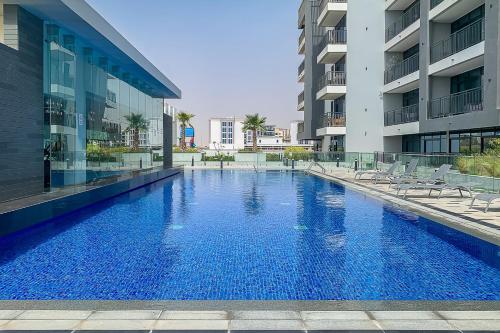 Frank Porter - Sunrise Legend, Dubai