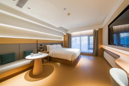 Lavande Hotel Beijing Railway Station – Beijing, IA
