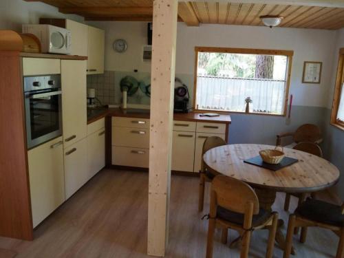 Holiday Home Toms Hütte by Interhome (Holiday Home Toms Hutte by Interhome) in Loaklev