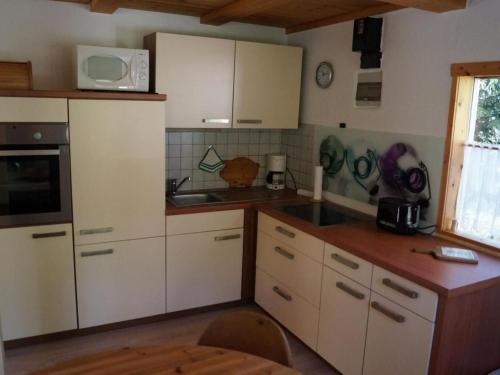 Holiday Home Toms Hütte by Interhome (Holiday Home Toms Hutte by Interhome) in Loaklev