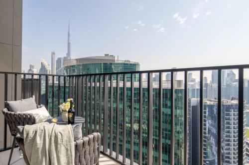 Frank Porter - Ahad Residences, Dubai