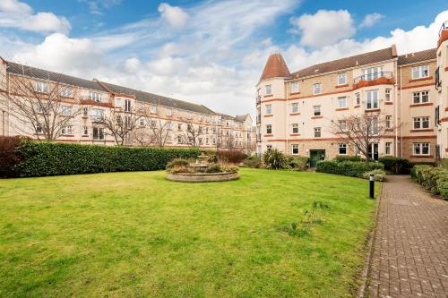 Facilities, Stylish 2-Bed Flat with Balcony Near Haymarket - Pass the Keys in Slateford