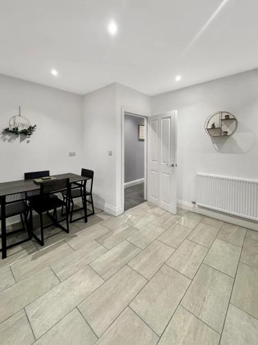 Létesítmények,  négyzetméteres, 1 hálószobás Ház 2 fürdőszobával Grantham St Vincent's területén (2 Bed Flat Sleeps 6 Free Parking Free Gym Access) in Grantham