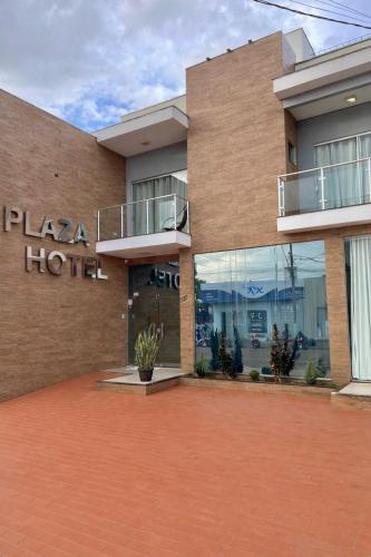. HOTEL PLAZA PONTES e LACERDA