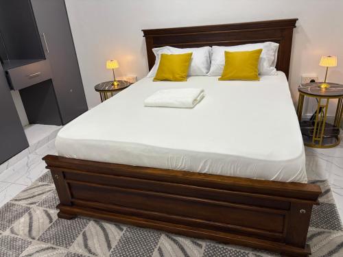 Lilian 1 Bedroom Apartment with High Speed WiFi and AC in Mombasa