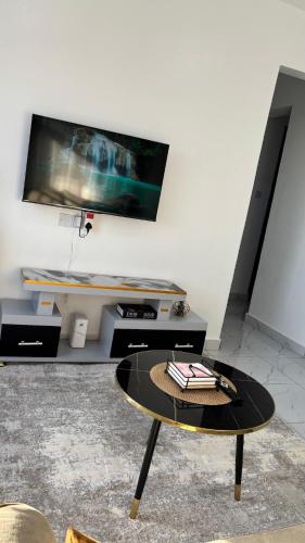 Lilian 1 Bedroom Apartment with High Speed WiFi and AC in Mombasa