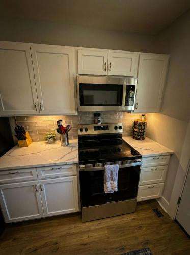 Cozy unit King bed & laundry in Wilmington, USA