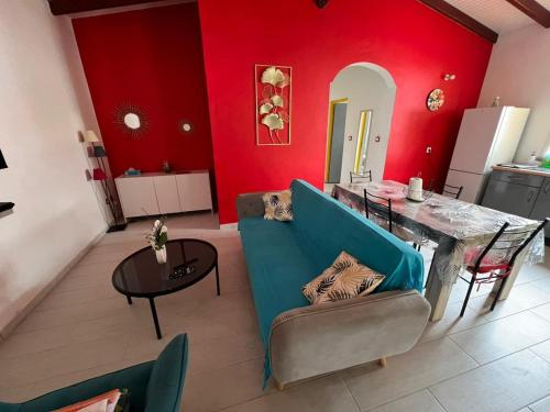 Maison cosy avec jacuzzi - entre Mer & Montagne - 5 Personnes & 1 bebe in Baie-Mahault