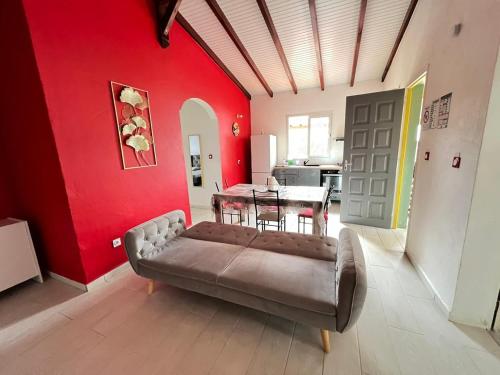 Maison cosy avec jacuzzi - entre Mer & Montagne - 5 Personnes & 1 bebe in Baie-Mahault