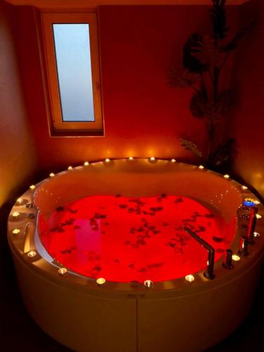 Jacuzzi Romantic – khách sạn tại Mehala