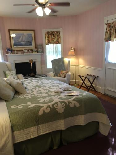 Parsonage Inn Bed and Breakfast