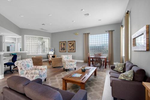 Dunes of Seagrove Condominiums - 로비