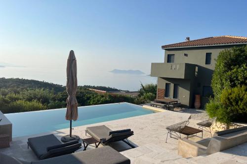 Villa Arkoudi - Enjoy panoramic ocean views from a serene mountain setting – khách sạn tại Sivota