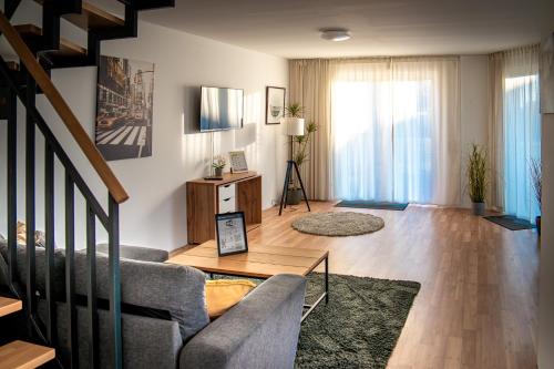 Privates Team-Haus nahe VW Wolfsburg I 4-5 Schlafzimmer, Einzelbetten, perfekt fur Monteure, Teams u – khách sạn tại Fallersleben