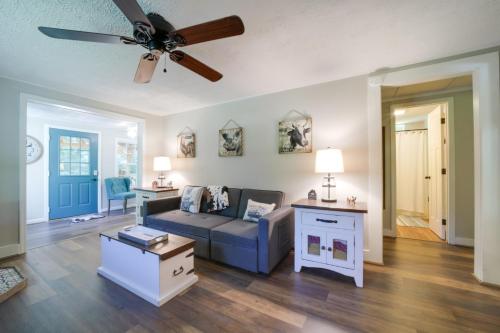 Charming Waynesville Cottage Less Than 2 Mi to Main St in Waynesville, USA
