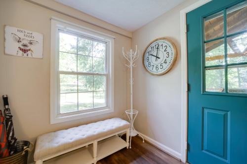Charming Waynesville Cottage Less Than 2 Mi to Main St in Waynesville, USA