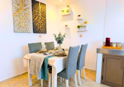 Nouveau Cosy Appartement en face de CHU Laayoune in Akhfennirr