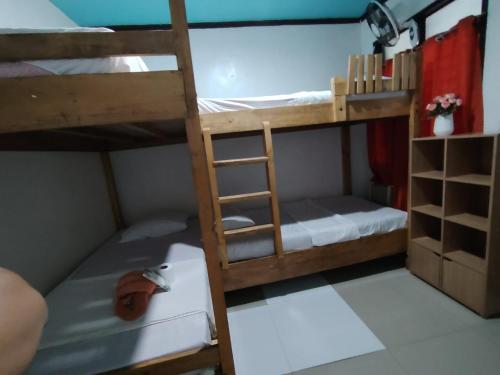 Brenmariel Tourist Inn Room Type - Quadruple Room