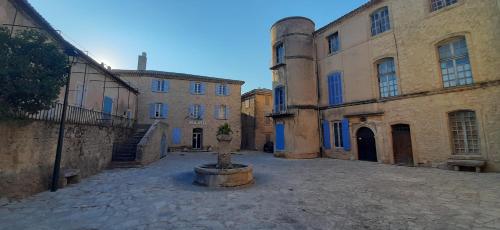 Вид, Village house in Luberon in Pertuis