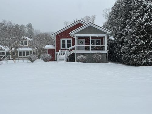 The Farmhouse at Wolfehaven in Asheville, USA