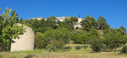 Дитячий майданчик, Village house in Luberon in Pertuis