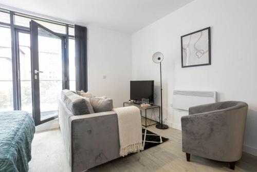 Contemporary Studio Apartment in Manchester, Manchester (photo 8)