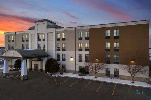 Holiday Inn Express Fargo - West Acres by IHG in Fargo, USA