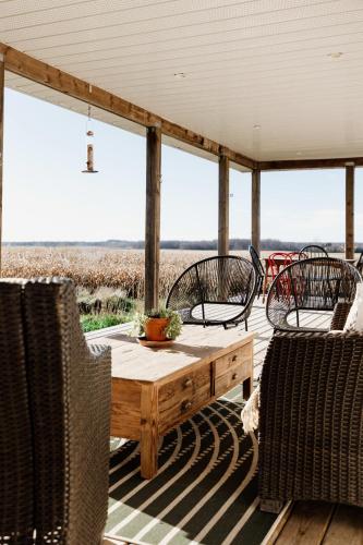 Fox Lane - Prince Edward County Farmhouse ST-2025-0098 in Warings Corner (ON)