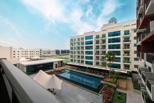Stylish pool view 1BR in Barsha South sleeps 5 - image 5
