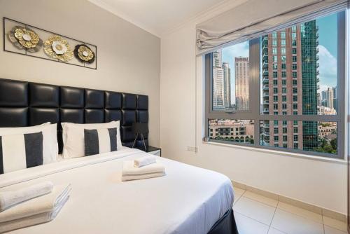 Burj Khalifa and Fountain View 3BR - image 8