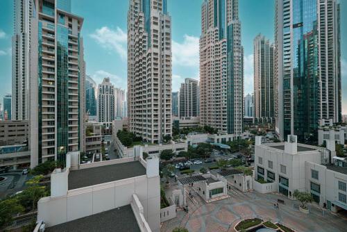 Burj Khalifa and Fountain View 3BR - image 12