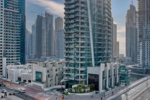 1Bedroom in Marina with Metro and Tram Access - image 6
