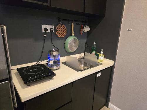 Free massage chair Netflix & PS4 (Muslim friendly) - Empire City Damansara Homestay by Lax My Homes - image 10