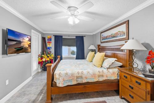 #306 Beach Place Condos in St Pete Beach, USA