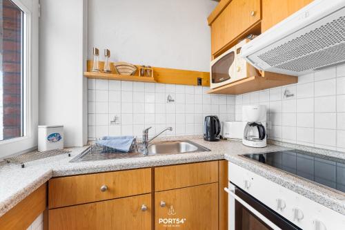 Kitchen, Ferienwohnung Friesenhus Fernsicht in Busumer Deichhausen