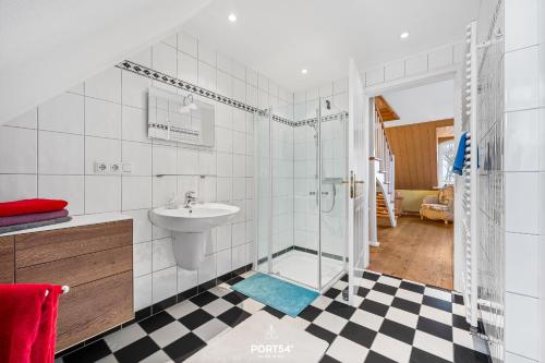 Bathroom, Ferienwohnung Friesenhus Fernsicht in Busumer Deichhausen