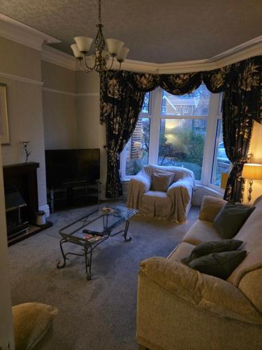 sala de TV, The Ormerod in Burnley