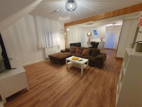 Vendégszoba, 3-Zimmer-Wohnung, Küche, Bad nähe Bahnhof Mühlacker (3-Zimmer-Wohnung, Kuche, Bad nahe Bahnhof Muhlacker) in Mühlacker