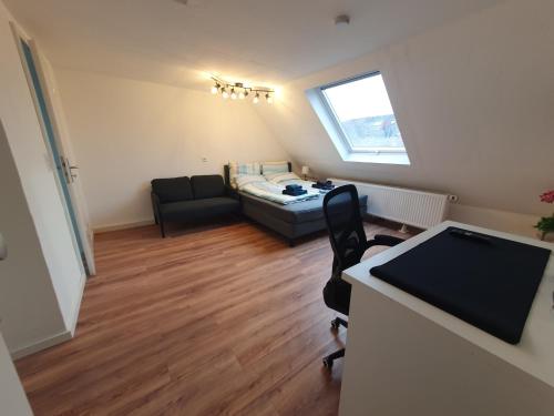 Gemütliche zentrale 1Zimmer-DG-Wohnung in Mühlacker in Mühlacker, Deutschland