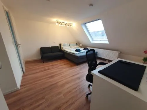 Gemütliche zentrale 1Zimmer-DG-Wohnung in Mühlacker in Mühlacker, Deutschland