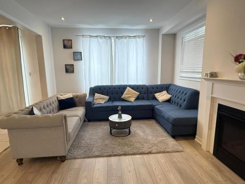 Charming Short-Term Stay Near Downtown Fergus & Elora Mill in Centre Wellington (ON)